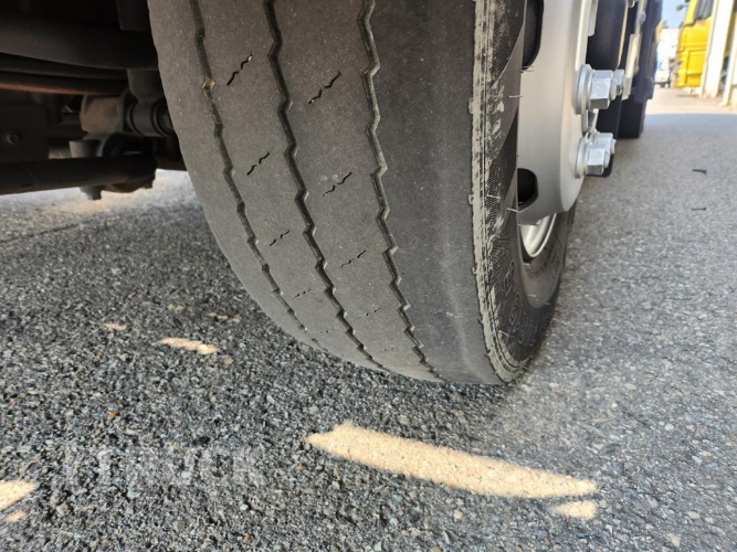 현대 탱크로리 메가트럭 10,000L 오토 13