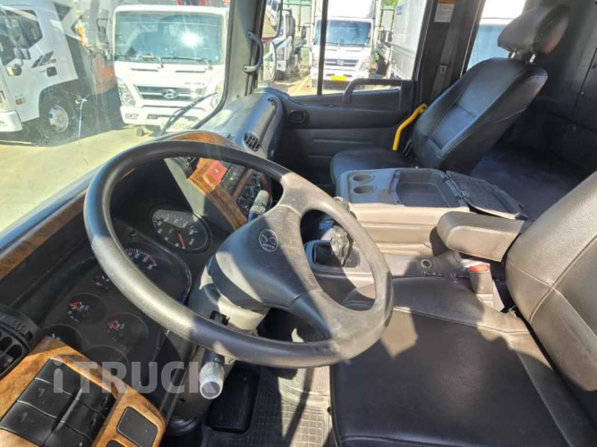 현대 메가트럭 235 단바리 카고 5톤 수동 11