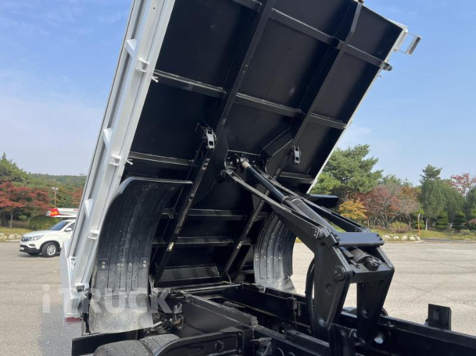 현대 메가트럭 화물덤프 4.5톤 13