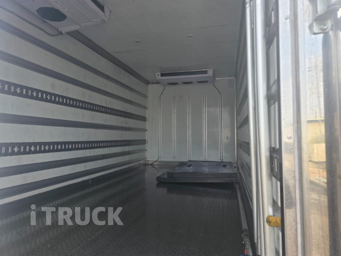 타타대우 더쎈 4톤 광폭 냉동탑 6