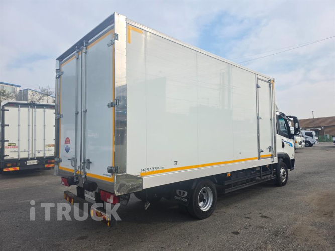 타타대우 더쎈 4톤 광폭 냉동탑 4