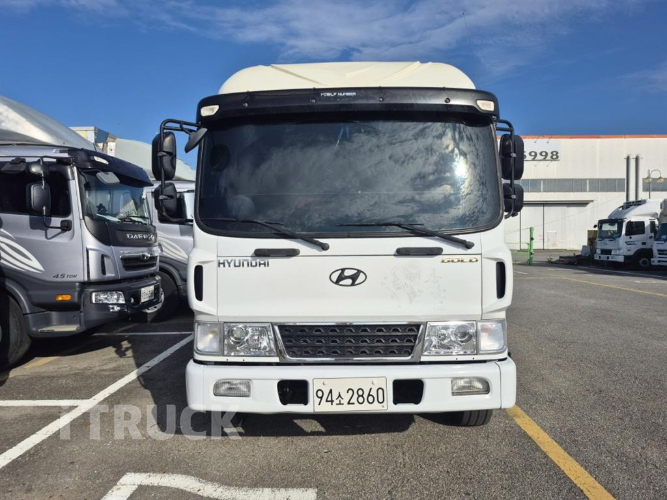 현대 메가트럭 280 후축 카고 4.5톤 수동 1