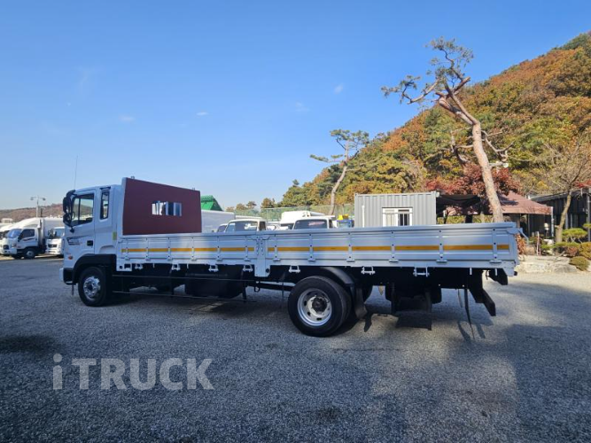 현대 메가트럭 250 단바리 카고 5톤 수동 2