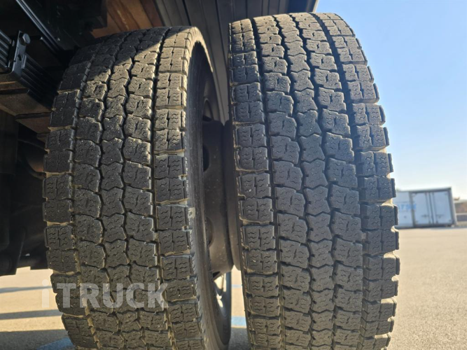 현대 메가트럭 280 단바리 카고 5톤 수동 17