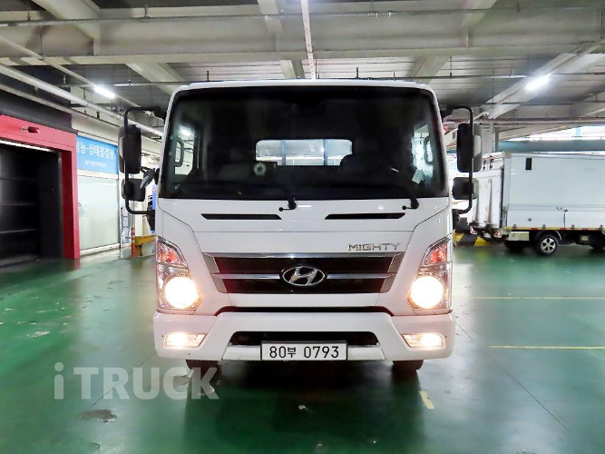 현대 올뉴마이티 3.5톤 카고 슈퍼캡 1