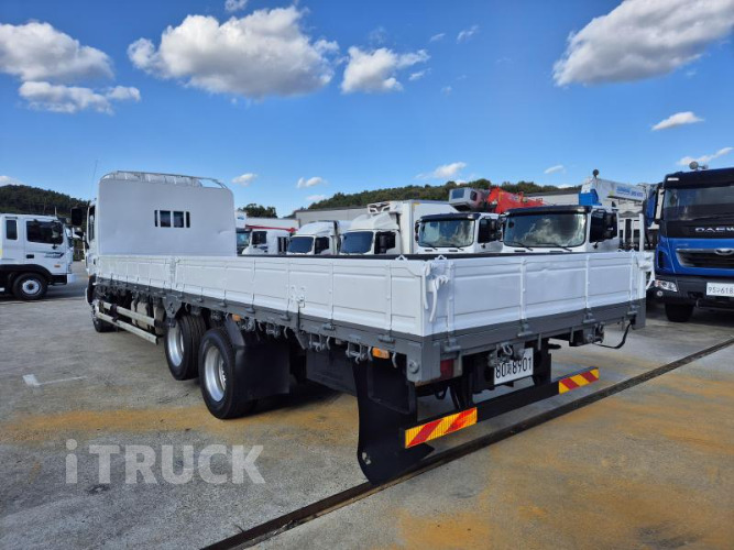 현대 메가트럭 280 앞축 카고 4.5톤 수동 3