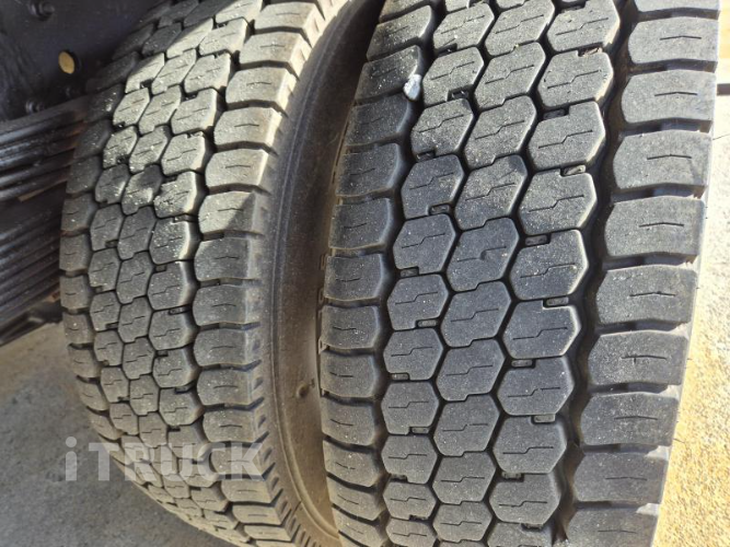 현대 메가트럭 280 앞축 카고 4.5톤 수동 11