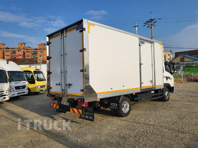 타타대우 더쎈 4톤 광폭 냉동탑 3