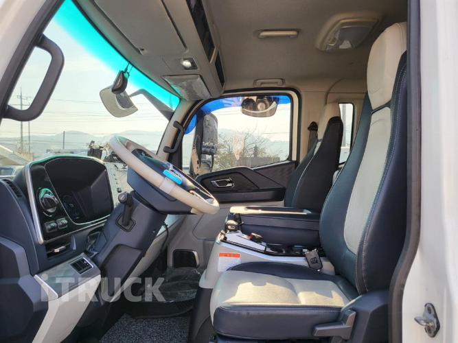 타타대우 더쎈 4톤 광폭 냉동탑 6