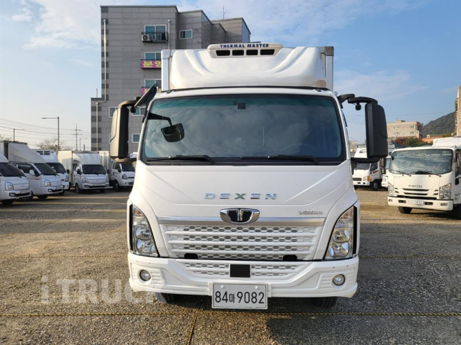 타타대우 더쎈 4톤 광폭 냉동탑 1