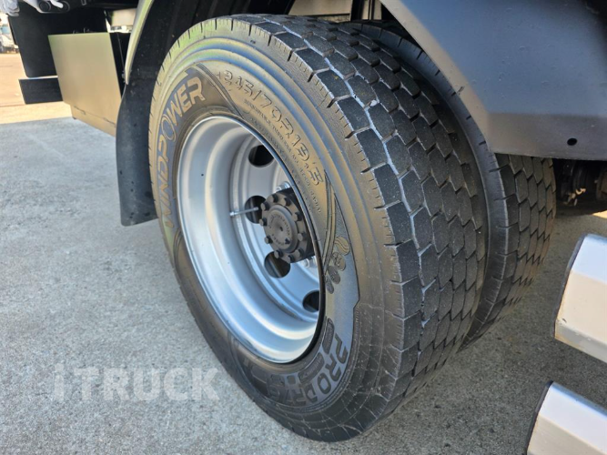 현대 메가트럭 280 단바리 카고 4.5톤 수동 19