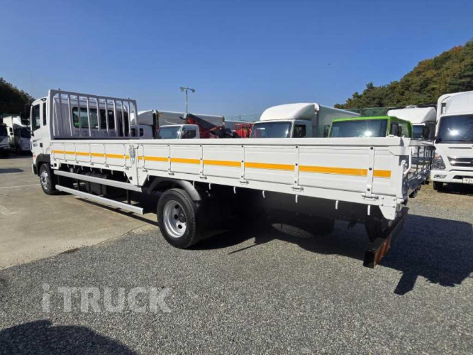 현대 메가트럭 235 단바리 카고 5톤 수동 8