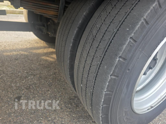 타타대우 더쎈 4톤 광폭 냉동탑 11