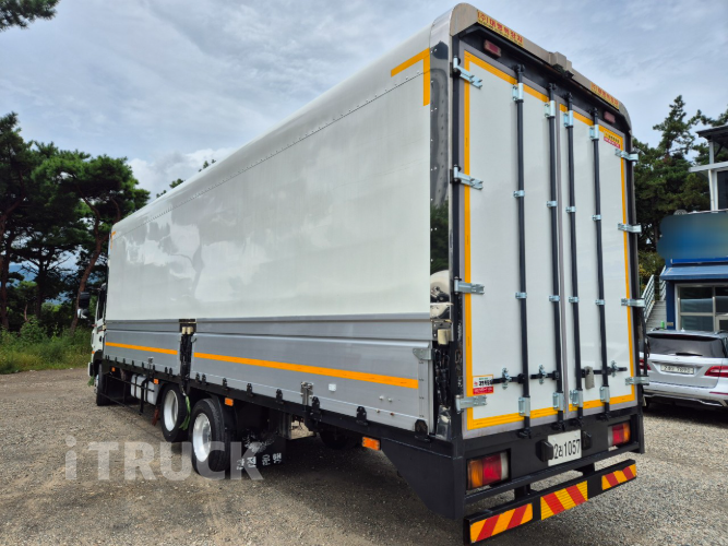 현대 메가트럭 260 앞축 윙바디 4.5톤 수동 5