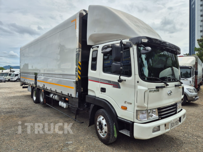 현대 메가트럭 260 앞축 윙바디 4.5톤 수동 1