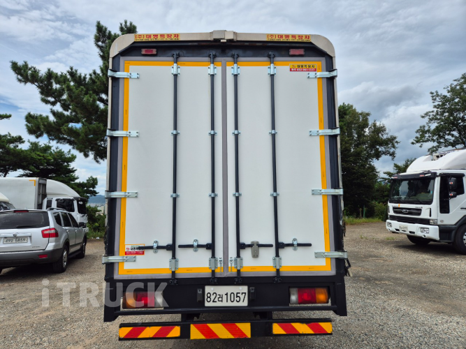 현대 메가트럭 260 앞축 윙바디 4.5톤 수동 3