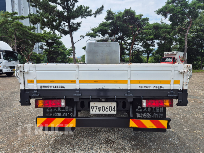 타타대우 프리마 260 앞축 카고 7.5톤 수동 1