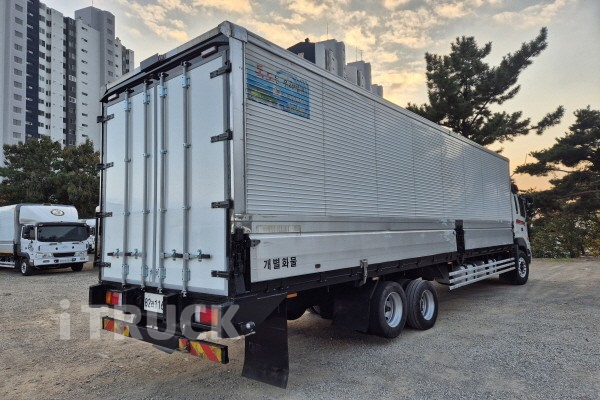 현대 메가트럭 와이드캡 280 후축 윙바디 4.5톤 수동 3