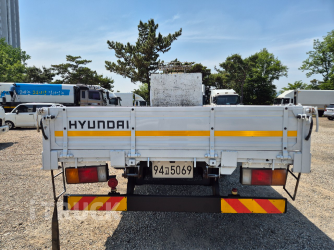 현대 메가트럭 와이드캡 280 단바리 카고 4.5톤 수동 1