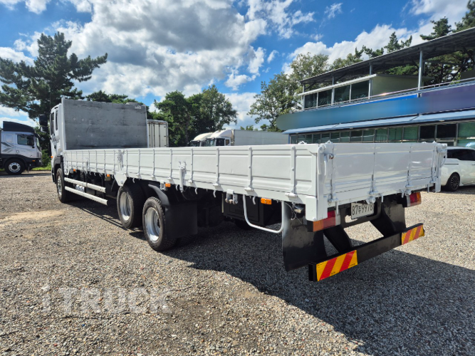 현대 메가트럭 와이드캡 300 앞축 카고 5톤 수동 4