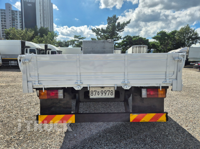 현대 메가트럭 와이드캡 300 앞축 카고 5톤 수동 5