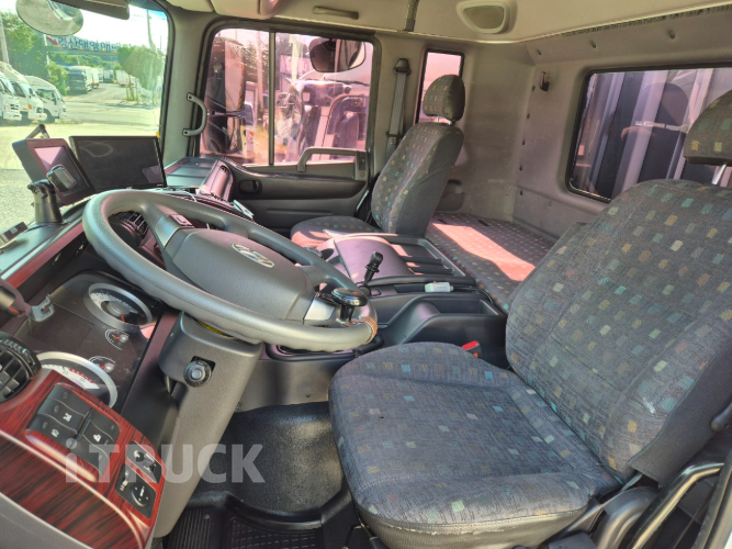 현대 메가트럭 와이드캡 300 앞축 카고 5톤 수동 6