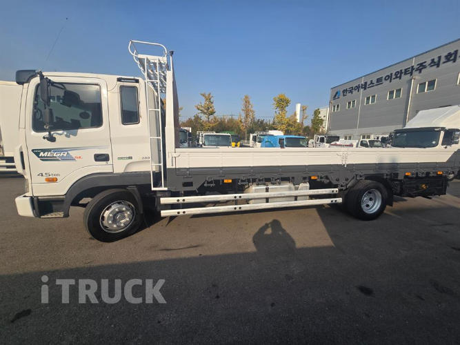 현대 메가트럭 280 단바리 카고 4.5톤 수동 3