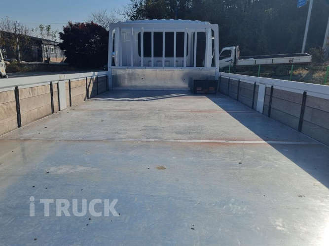 현대 메가트럭 260 단바리 카고 4.5톤 수동 8