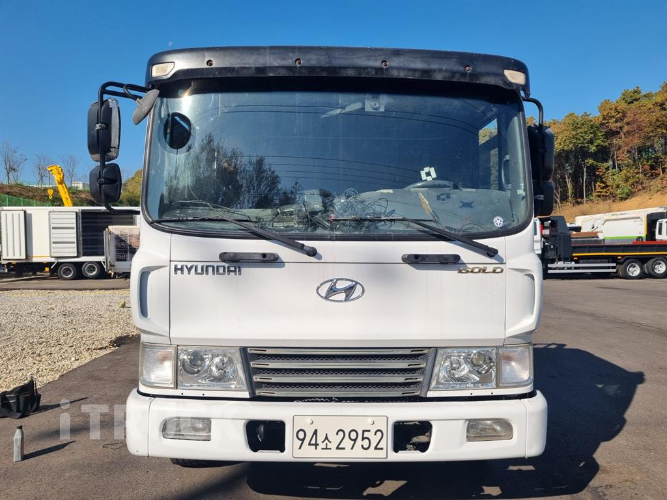 현대 메가트럭 260 단바리 카고 4.5톤 수동 1