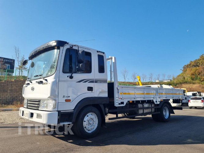 현대 메가트럭 260 단바리 카고 4.5톤 수동 0