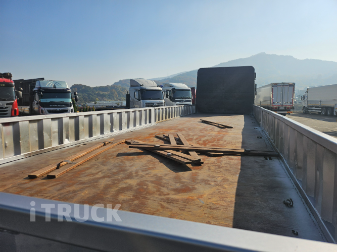 현대 트라고 520 앞축 카고 25톤 오토 5