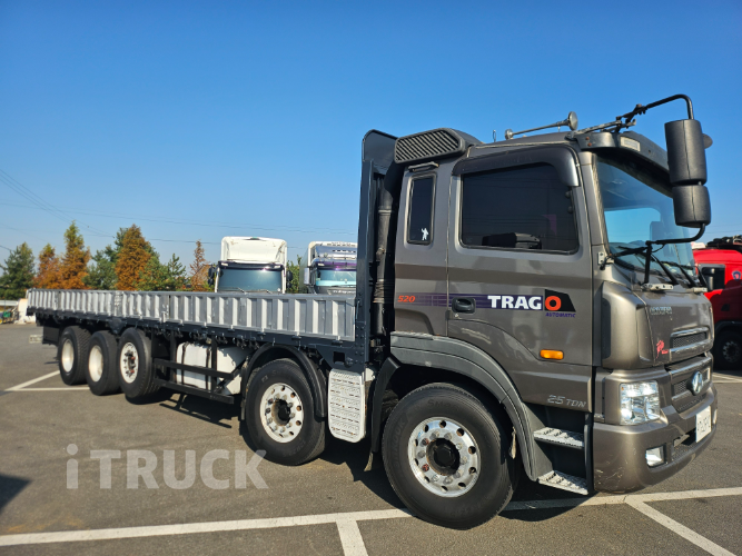 현대 트라고 520 앞축 카고 25톤 오토 1