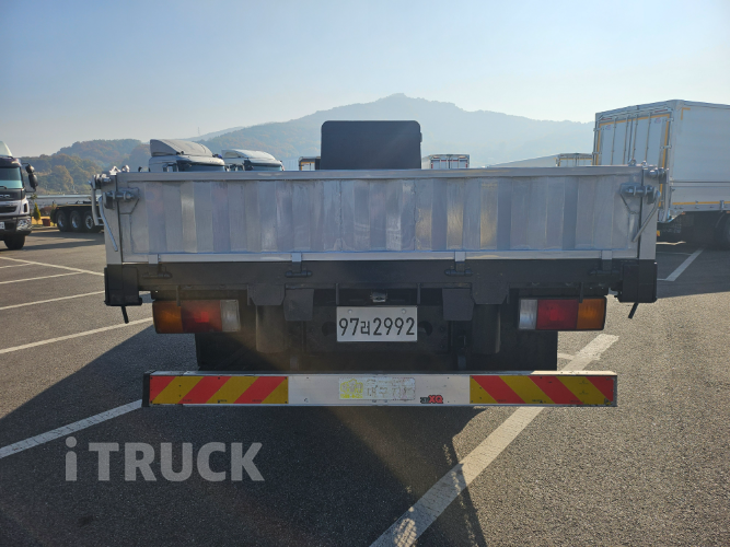 현대 트라고 520 앞축 카고 25톤 오토 4