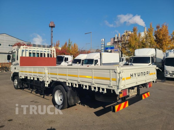 현대 메가트럭 250 단바리 카고 5톤 수동 4