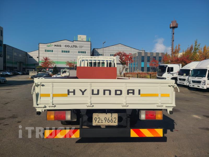 현대 메가트럭 250 단바리 카고 5톤 수동 6