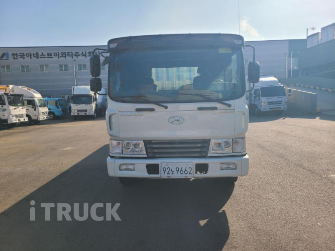 현대 메가트럭 250 단바리 카고 5톤 수동 1