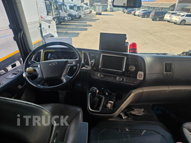 현대 파비스 300 후축 윙바디 6.5톤 수동 8