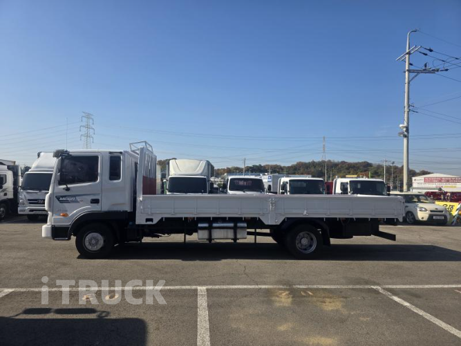 현대 메가트럭 280 단바리 카고 4.5톤 수동 3