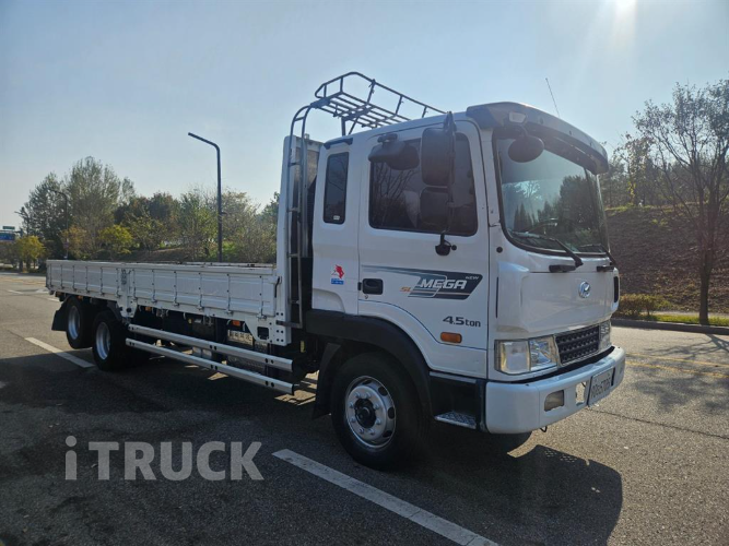 현대 메가트럭 280 후축 카고 4.5톤 수동 2