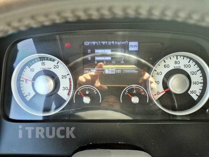현대 메가트럭 280 단바리 윙바디 5톤 수동 11