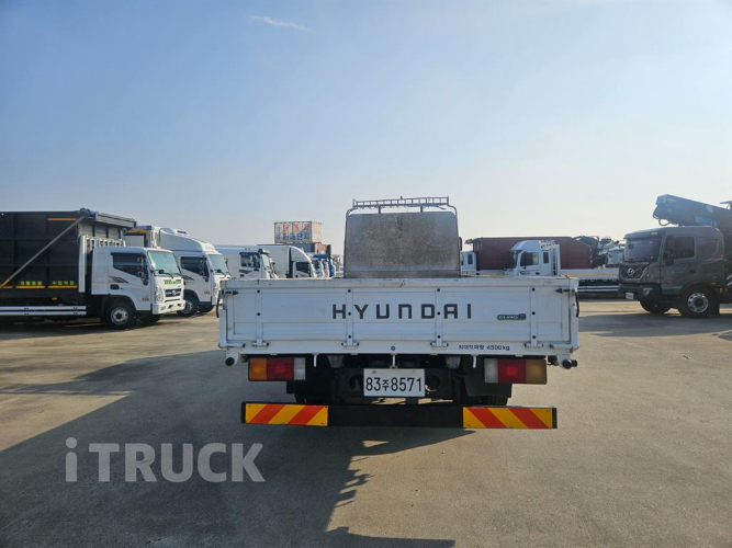 현대 메가트럭 280 단바리 카고 4.5톤 수동 4