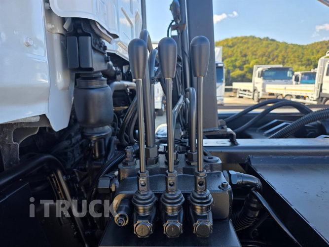 현대 트라고 암롤 440 26톤 수동 앞축 11