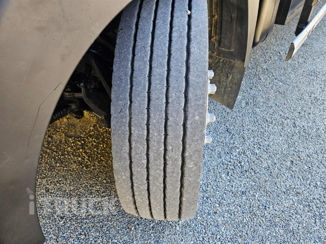 현대 메가트럭 280 앞축 카고 4.5톤 수동 14