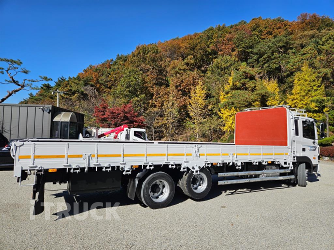 현대 메가트럭 280 앞축 카고 4.5톤 수동 3