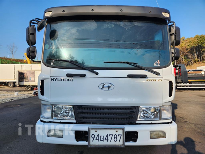 현대 메가트럭 280 단바리 카고 4.5톤 수동 1