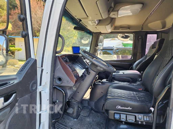 현대 메가트럭 260 단바리 윙바디 5톤 수동 8