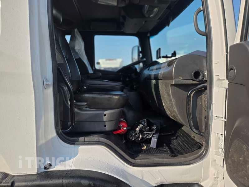 현대 메가트럭 260 후축 카고 4.5톤 수동 17