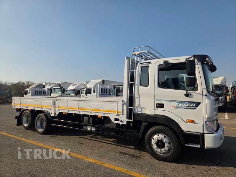 현대 메가트럭 260 후축 카고 4.5톤 수동 4