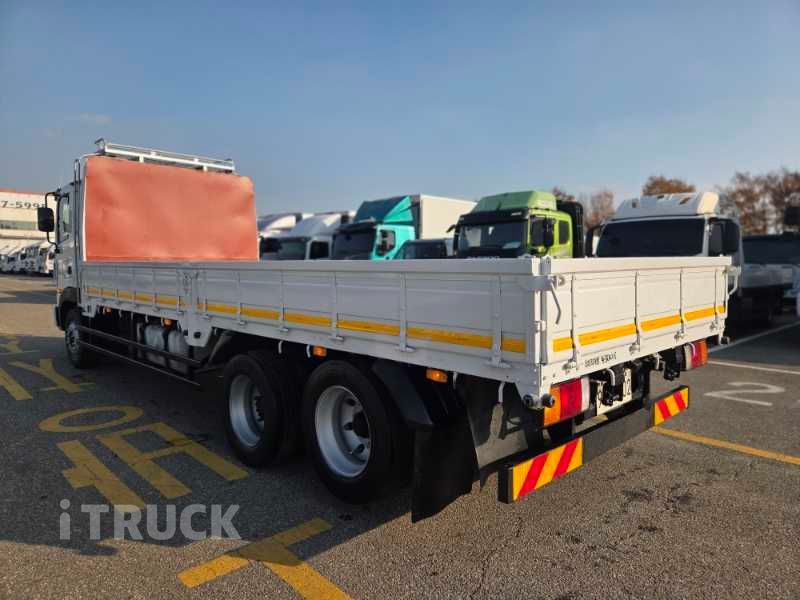 현대 메가트럭 260 후축 카고 4.5톤 수동 7