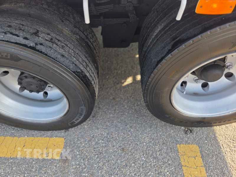 현대 메가트럭 260 후축 카고 4.5톤 수동 10